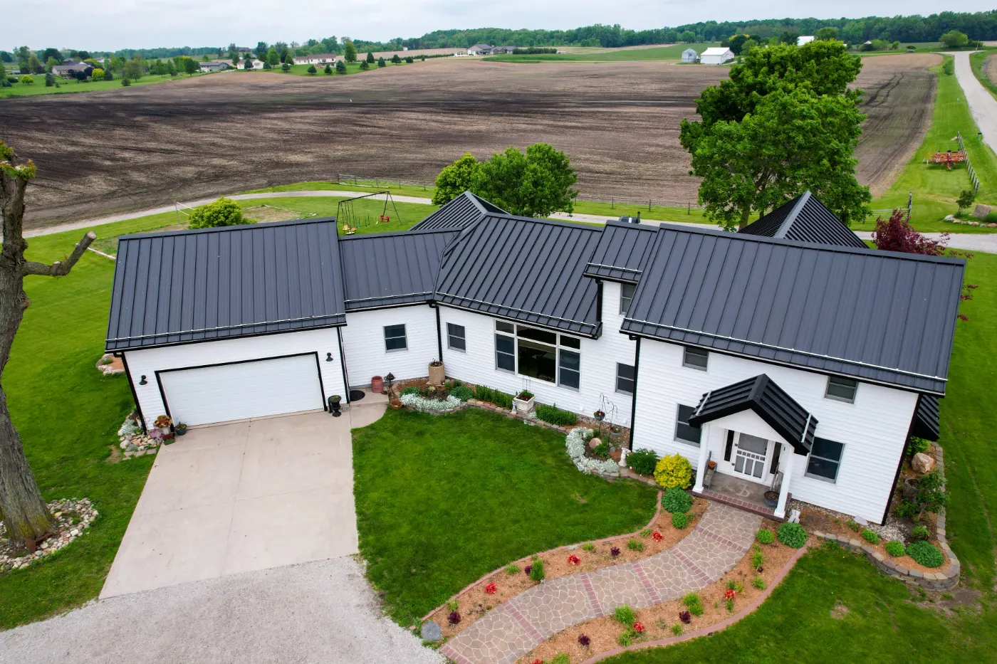 Manufacturer-certified roof installation in Bridgewater Club